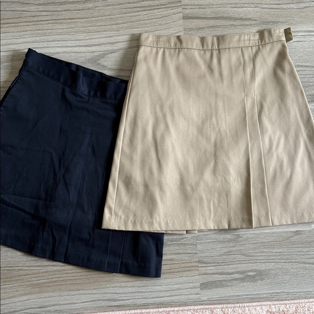 Classic Kids Skorts in Black and Tan